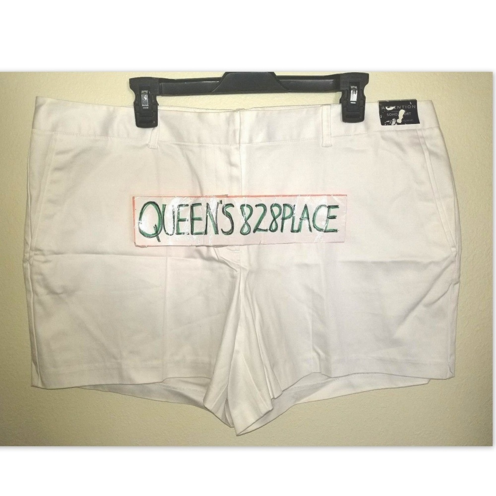 ⬇⬇⬇⬇ NWT Attention 10 White Stretch Shorts